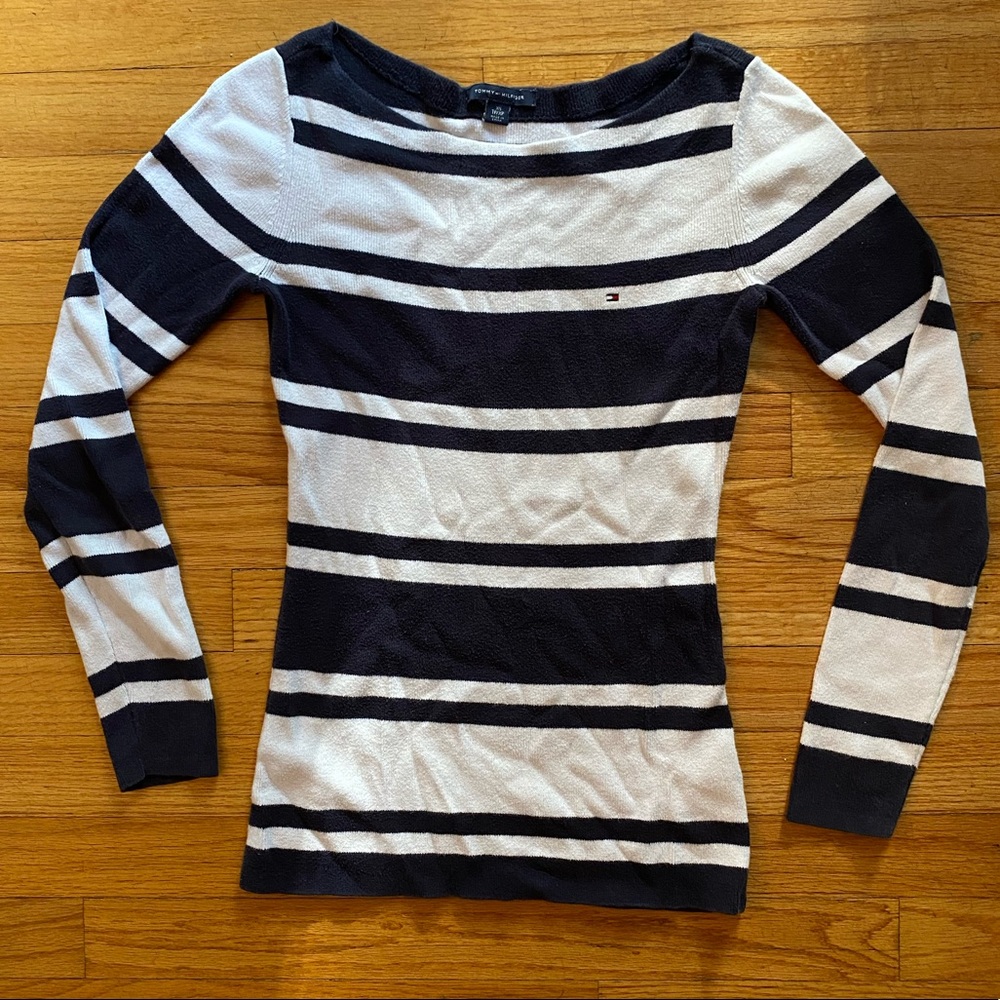 Tommy Hilfiger Women’s cut sweater